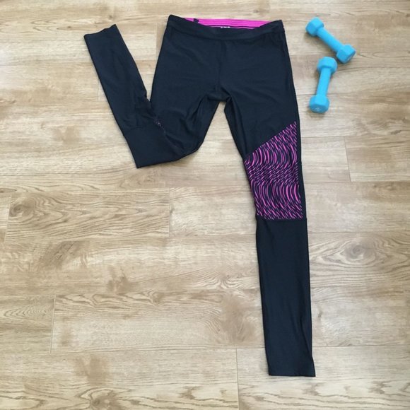 UNDER ARMOUR "Heatgear" Soft Leggings In Black with Hot Pink Design - Picture 1 of 7